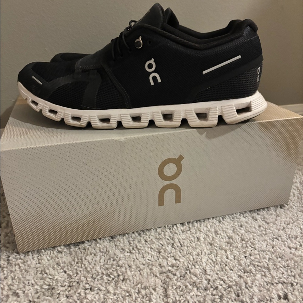On Running Cloud 5 Women's Athletic Shoes